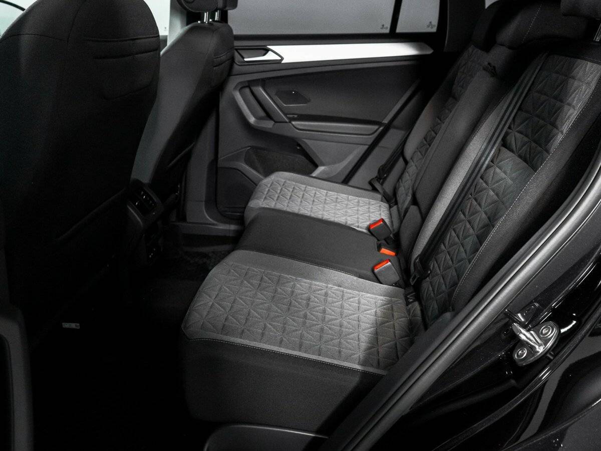 Volkswagen Tiguan, 2021 Фото №10