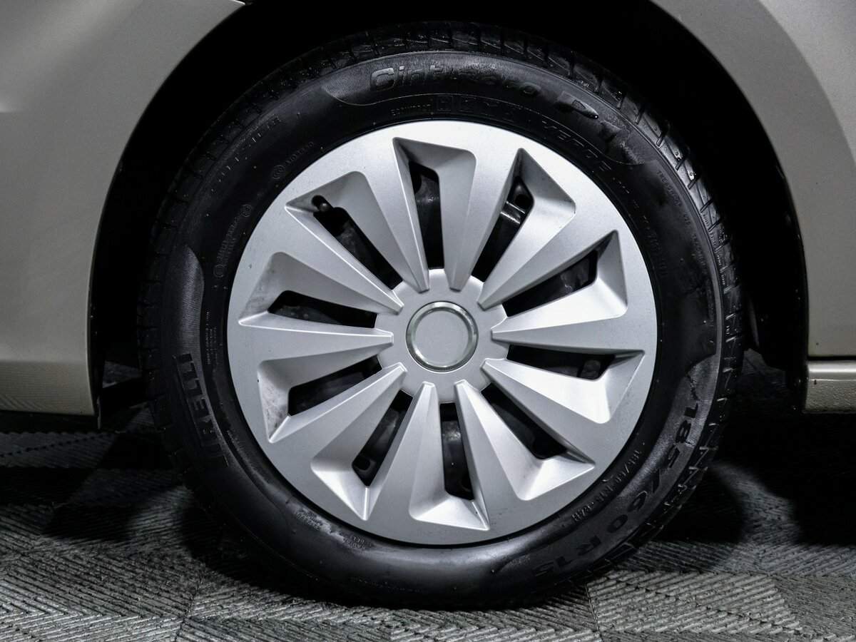 Volkswagen Polo, 2016 Фото №15