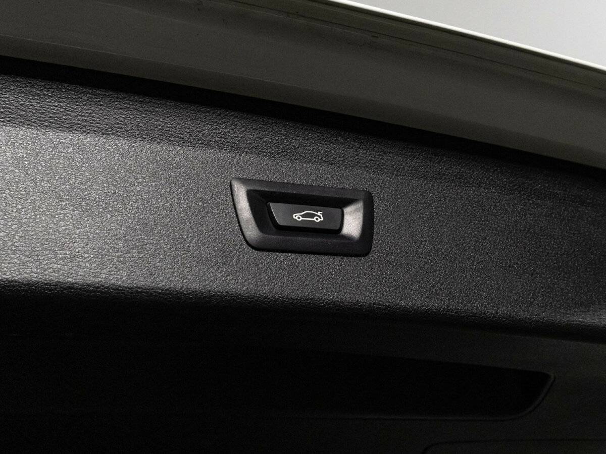 BMW X1 18i sDrive, 2019 Фото №16