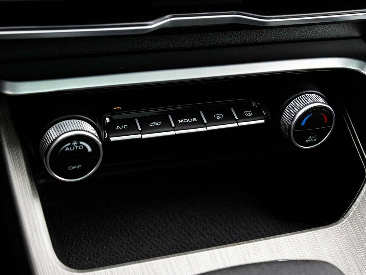 Geely Coolray, 2023 Фото №15