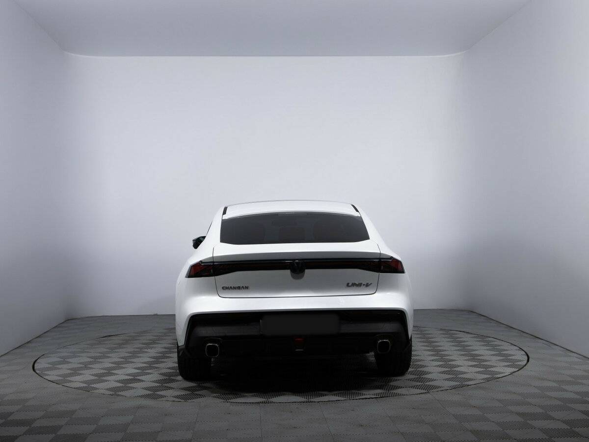 Changan UNI-V, 2023 Фото №6