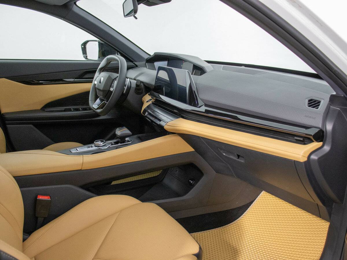 Changan UNI-V, 2023 Фото №9