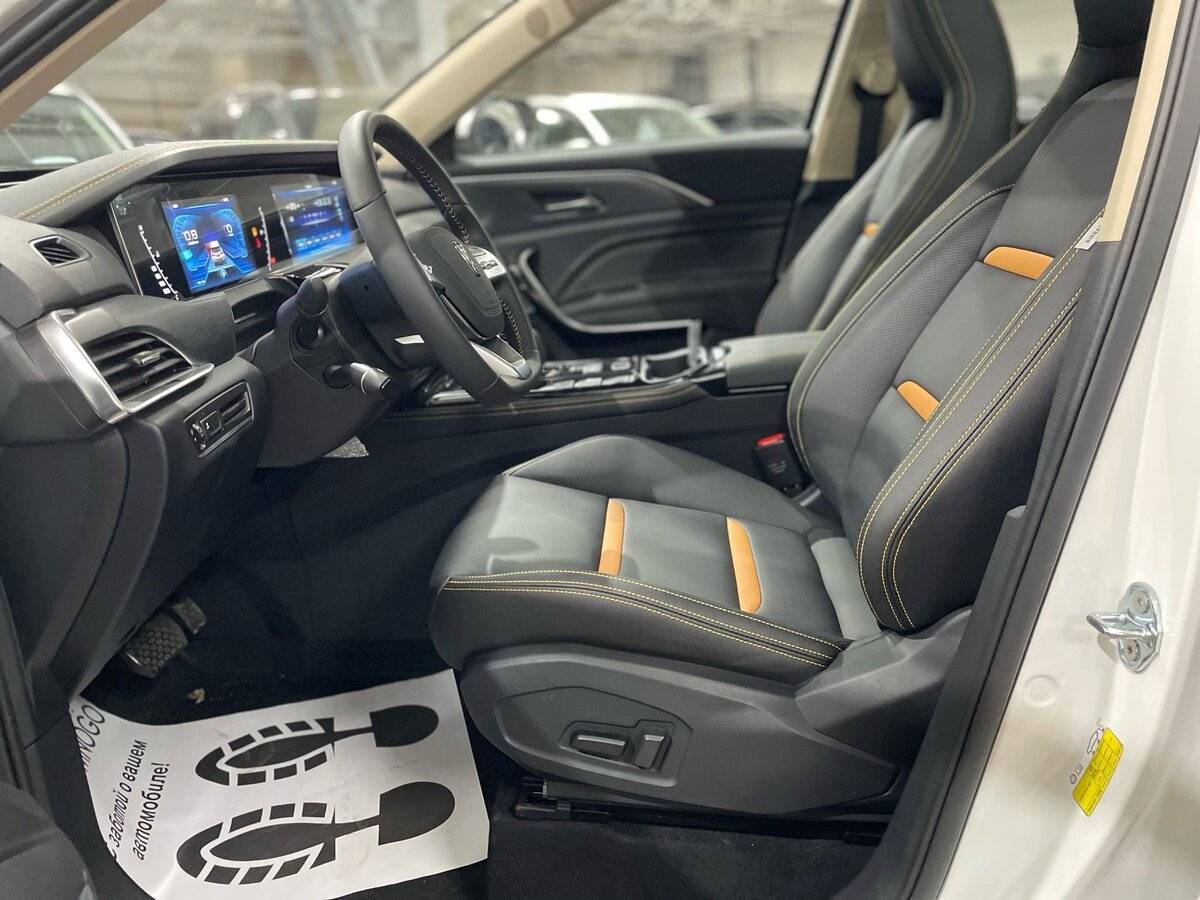 FAW Bestune T77, 2023 Фото №11