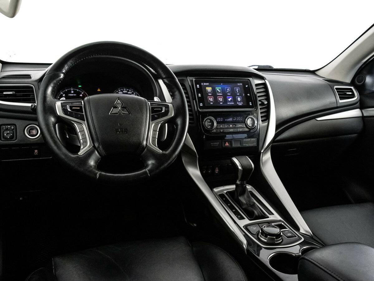 Mitsubishi Pajero Sport, 2018 Фото №11