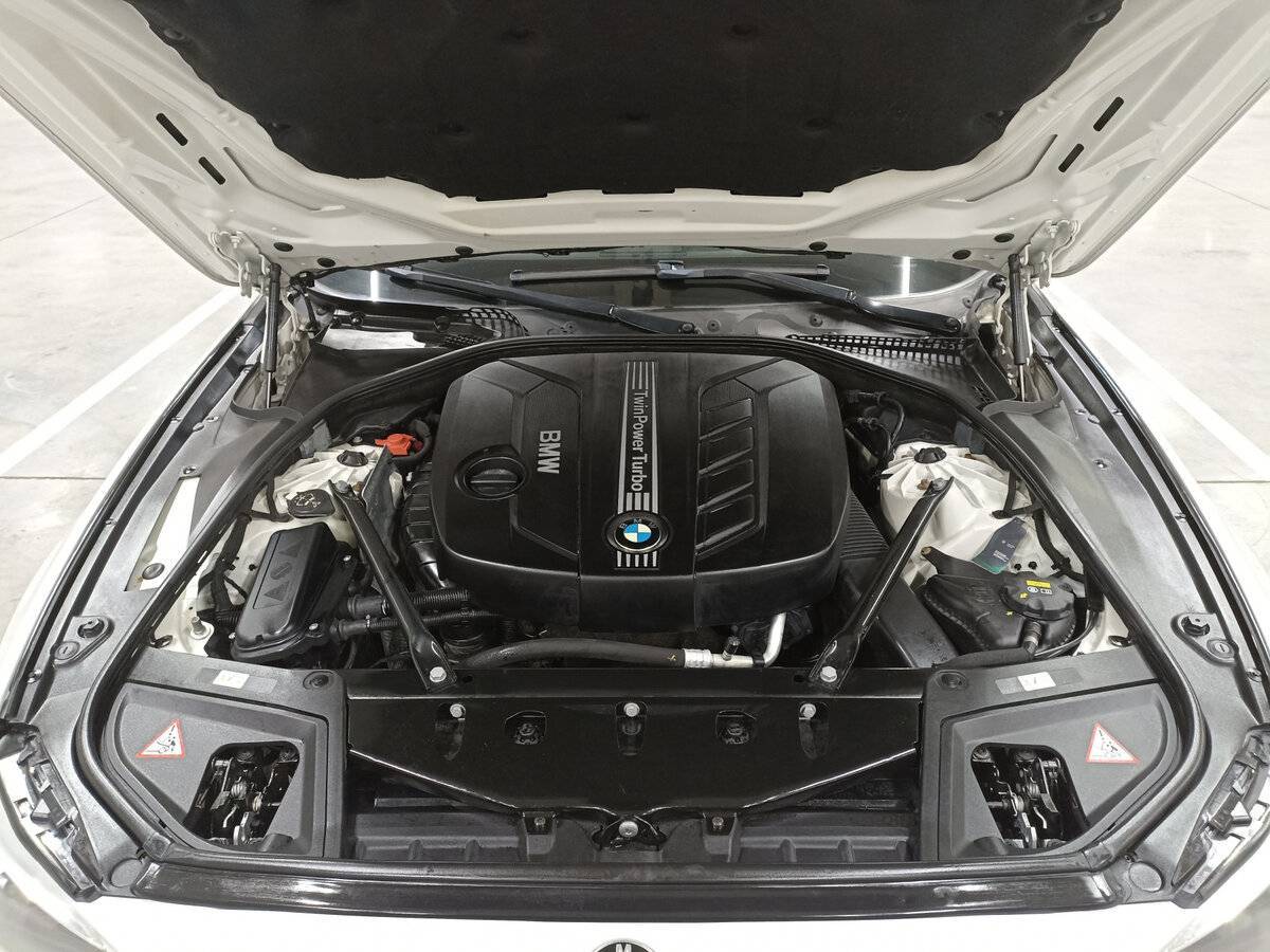 BMW 5 серии 525d xDrive, 2015 Фото №9