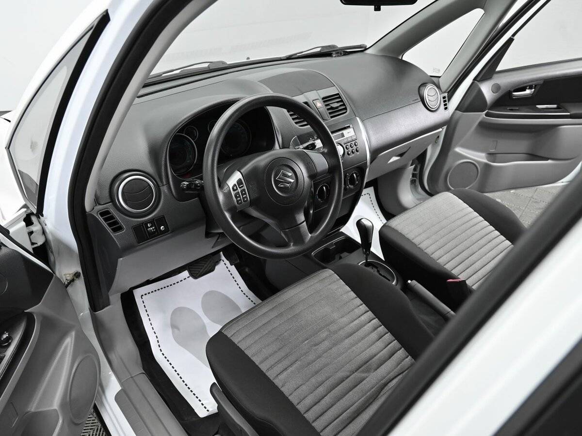 Suzuki SX4, 2013 Фото №8