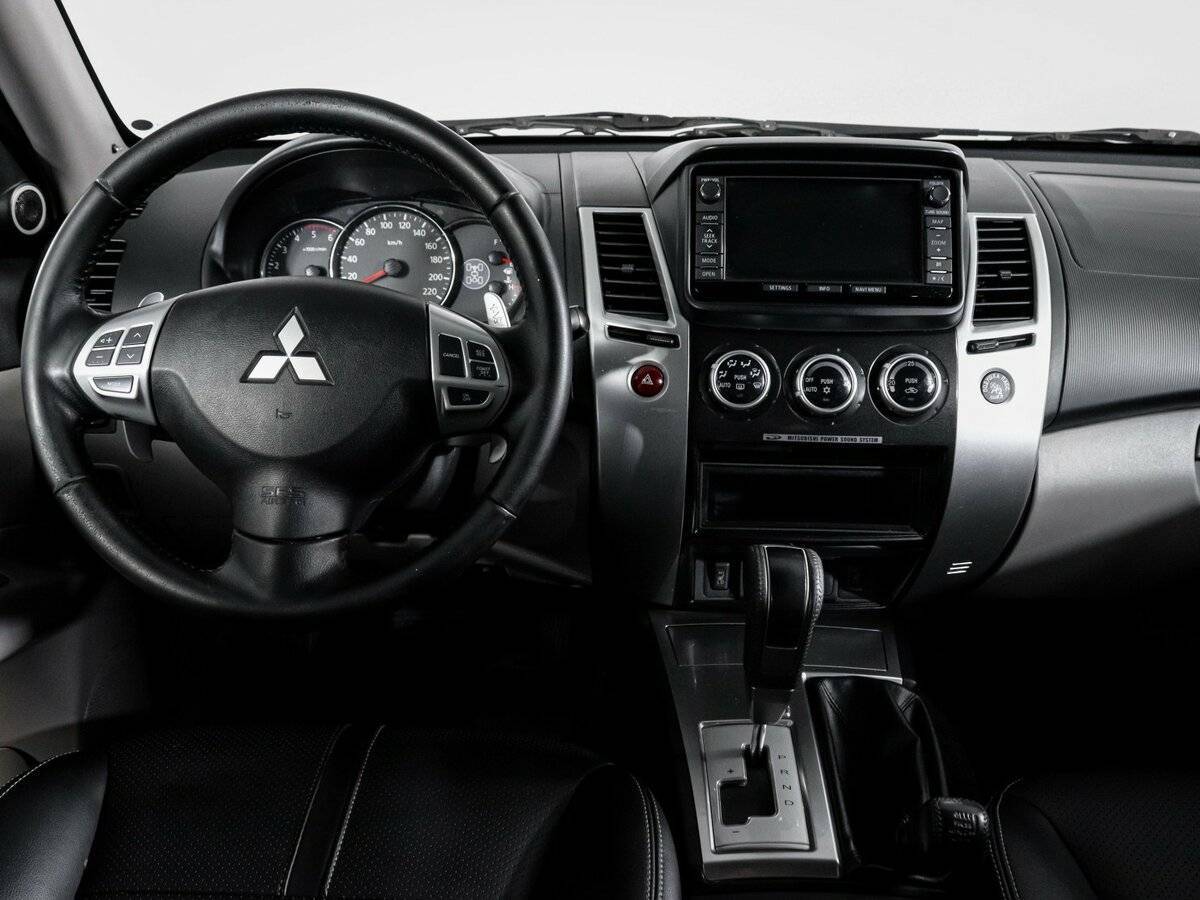 Mitsubishi Pajero Sport, 2013 Фото №12