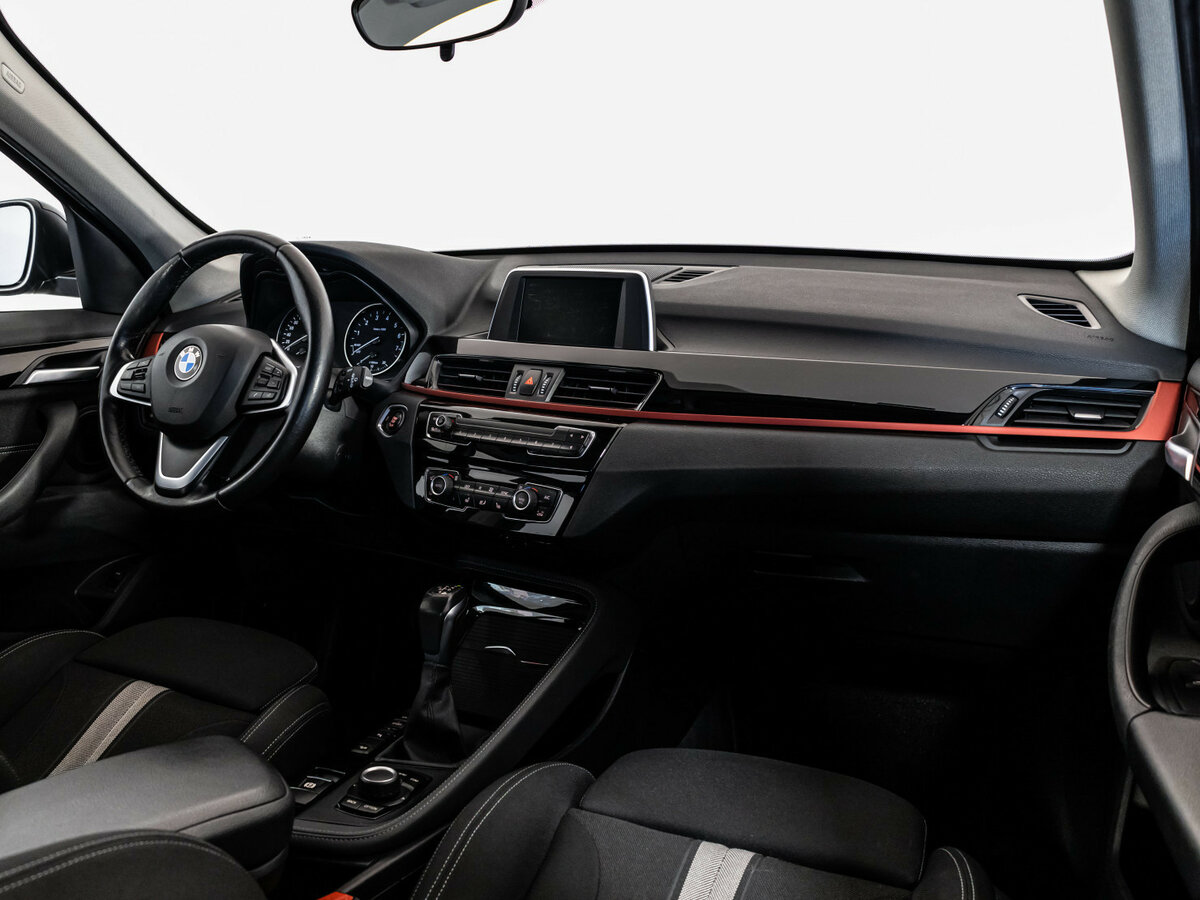 BMW X1 20i xDrive II (F48), 2017 Фото №8