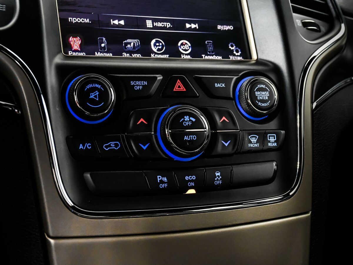 Jeep Grand Cherokee IV (WK2) Рестайлинг, 2014 Фото №13