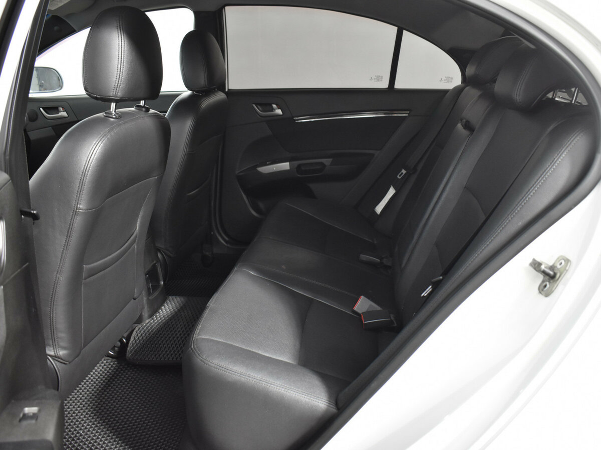 Geely Emgrand EC7, 2014 Фото №11