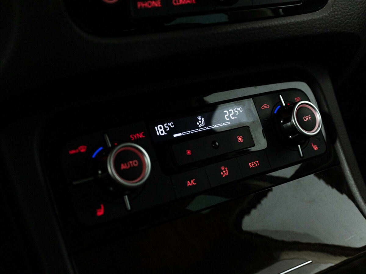 Volkswagen Touareg II, 2014 Фото №19