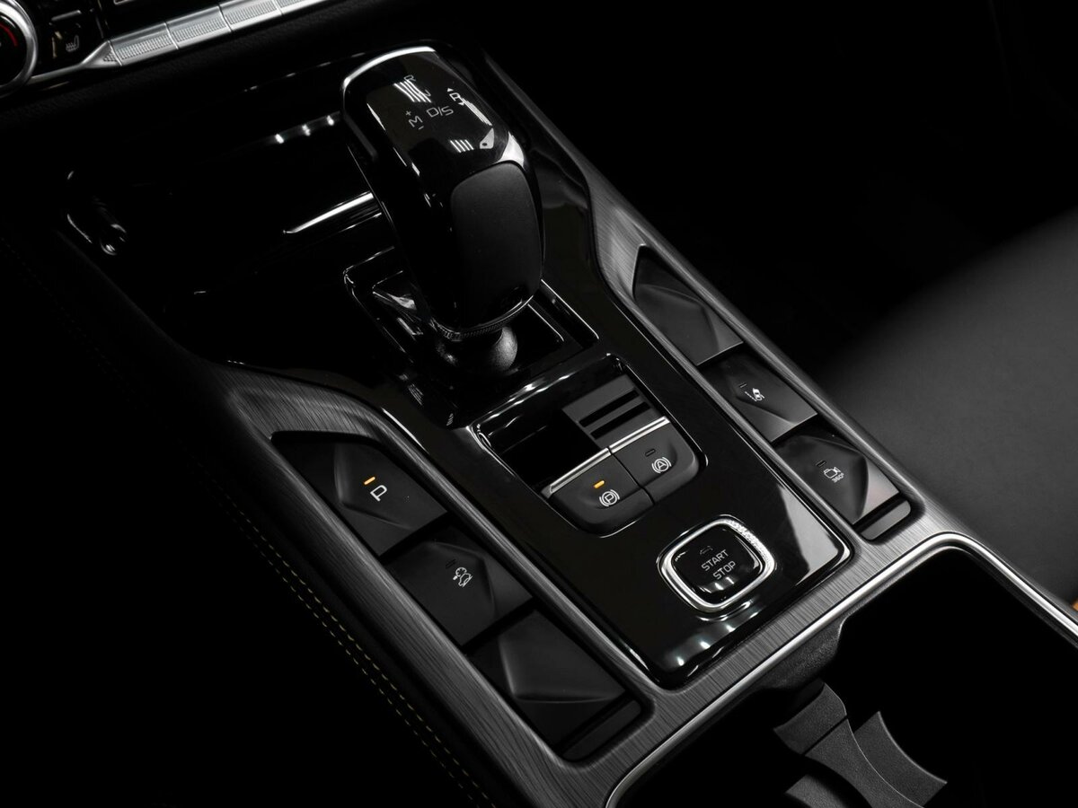 FAW Bestune T77 I, 2023 Фото №16