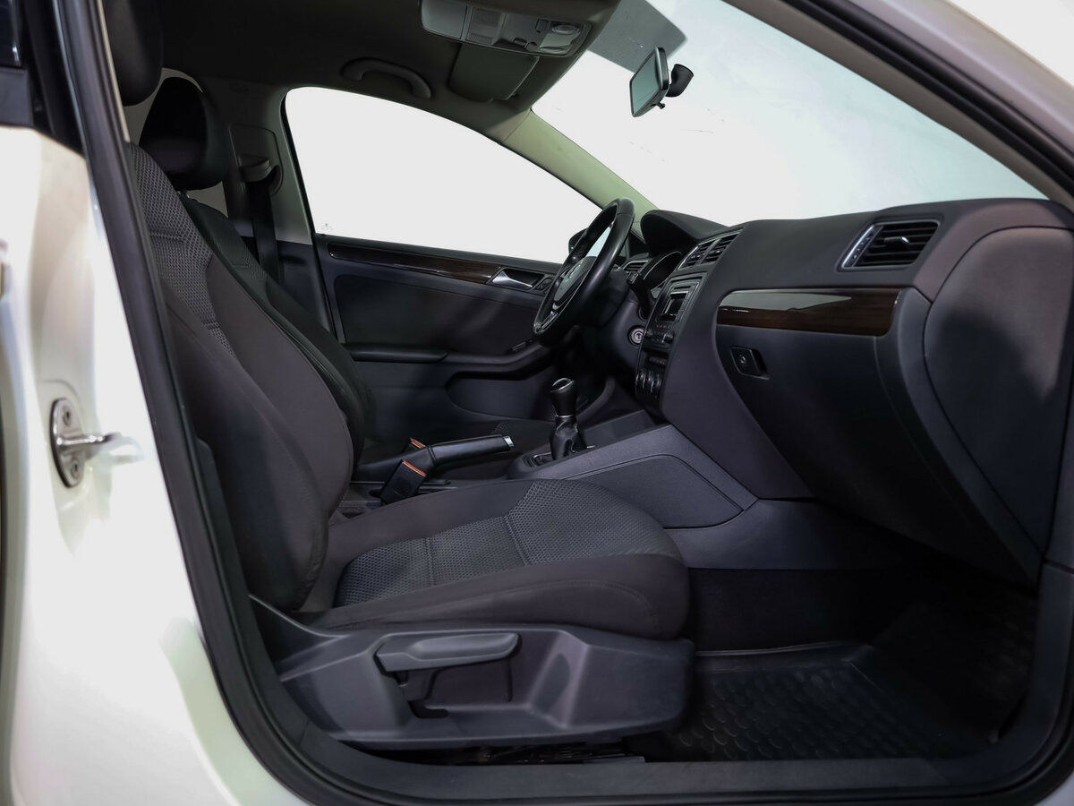 Volkswagen Jetta VI Рестайлинг, 2015 Фото №15