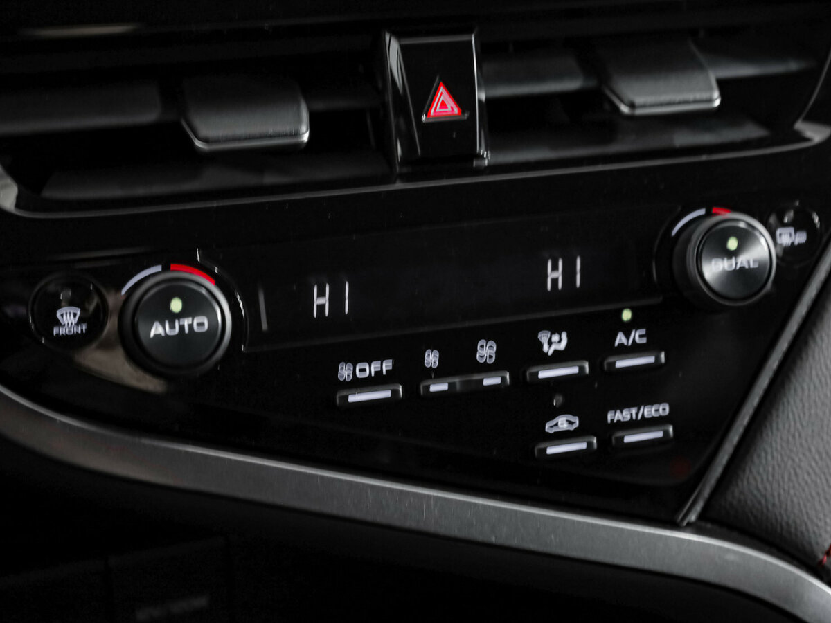 Toyota Camry VIII (XV70) Рестайлинг, 2021 Фото №16