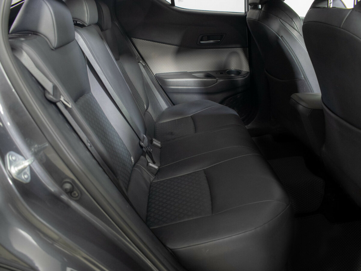 Toyota C-HR I Рестайлинг, 2020 Фото №10