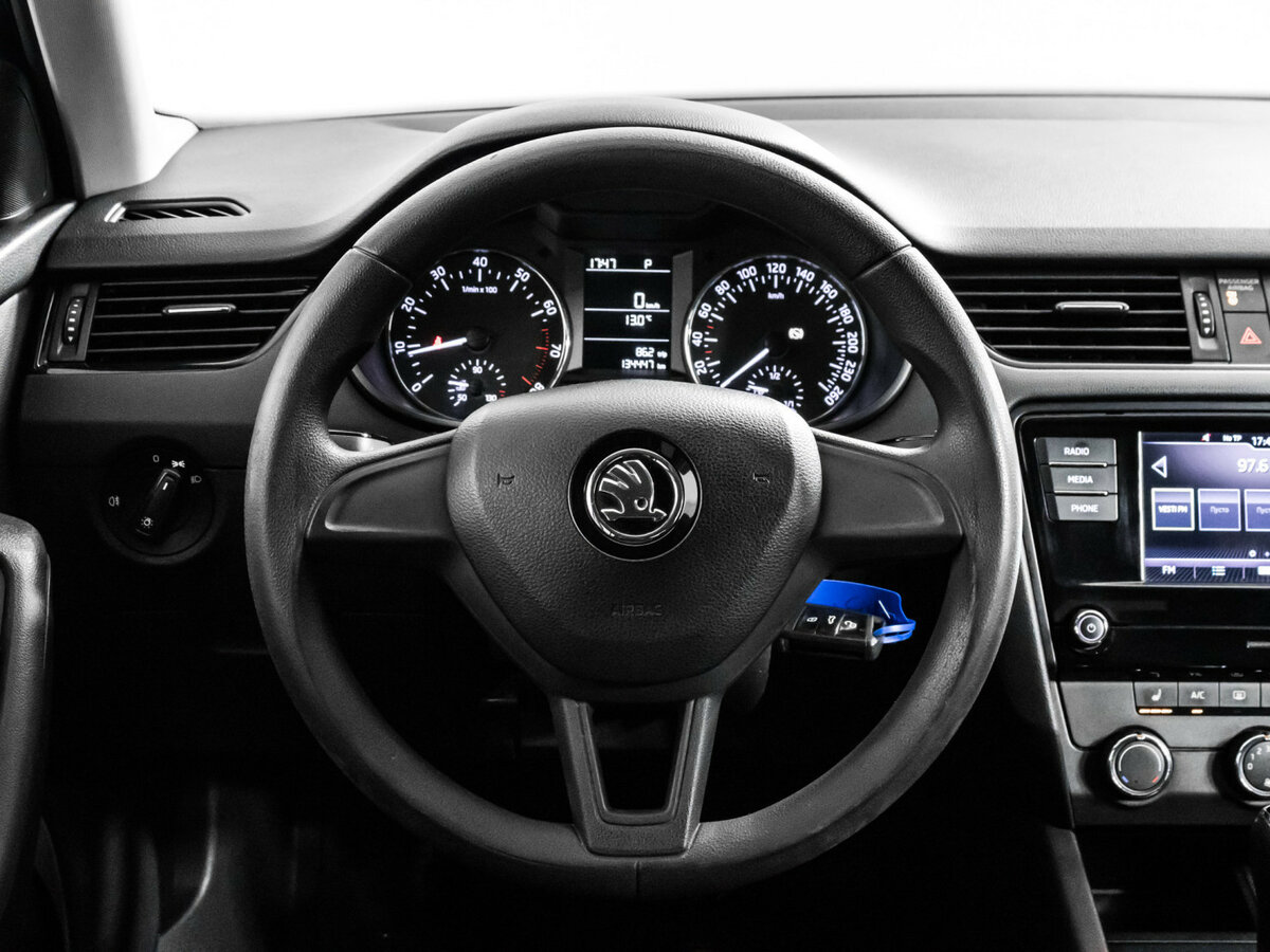 Skoda Octavia III (A7) Рестайлинг, 2017 Фото №14