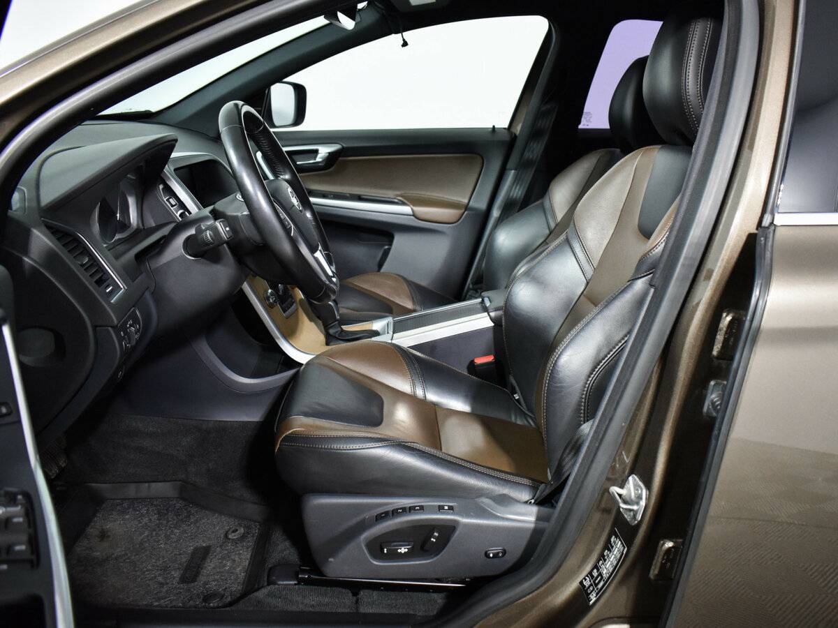 Volvo XC60 I Рестайлинг, 2017 Фото №9