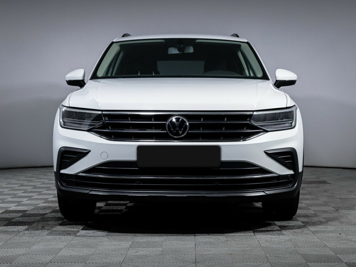 Volkswagen Tiguan II Рестайлинг, 2021 - 8 100 км. | Фото №2