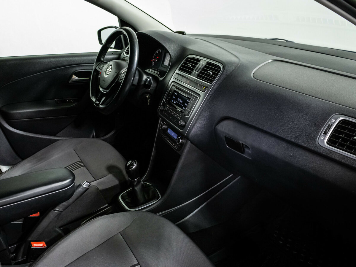 Volkswagen Polo V Рестайлинг, 2016 - 137 000 км. | Фото №8
