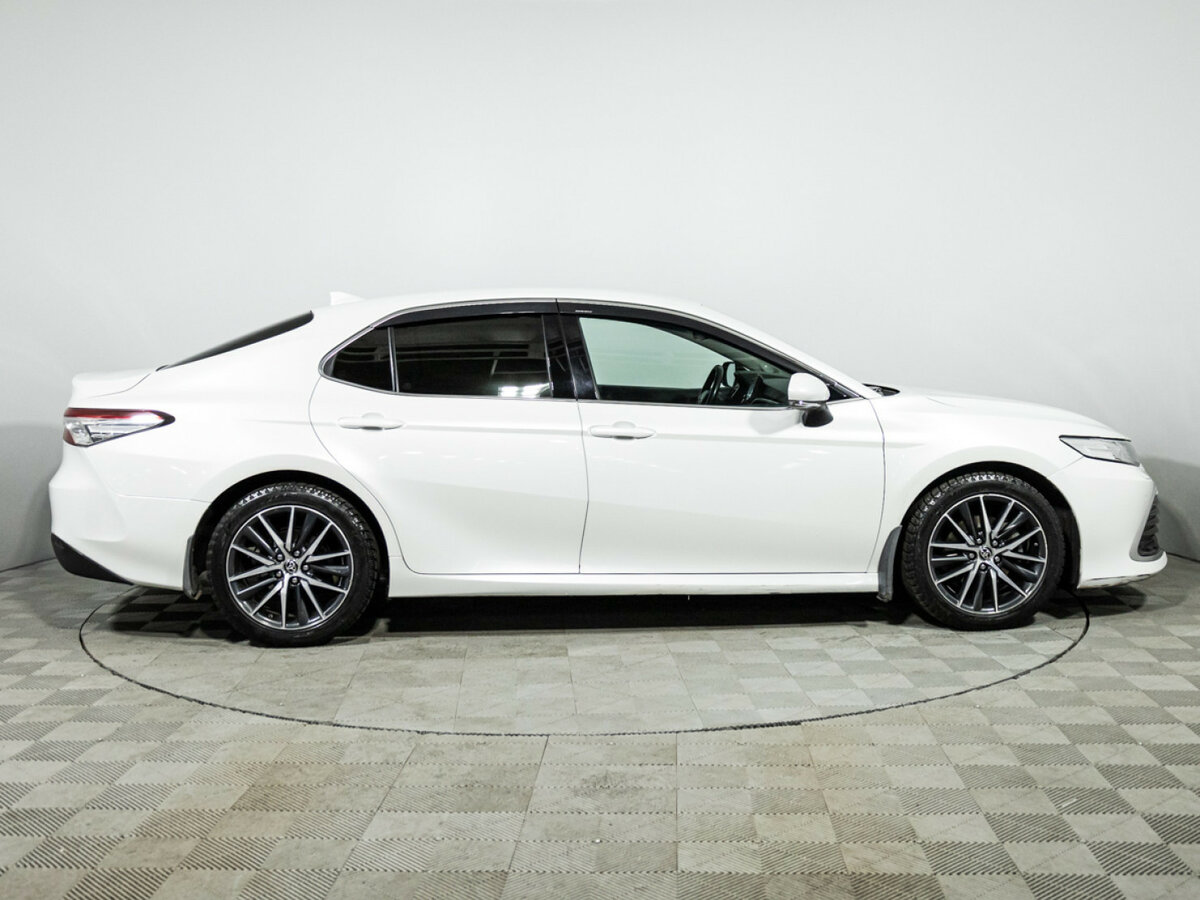 Toyota Camry VIII (XV70) Рестайлинг, 2021 - 123 386 км. | Фото №4