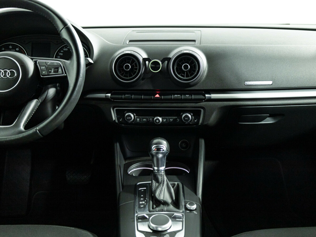 Audi A3 III (8V) Рестайлинг, 2018 Фото №14
