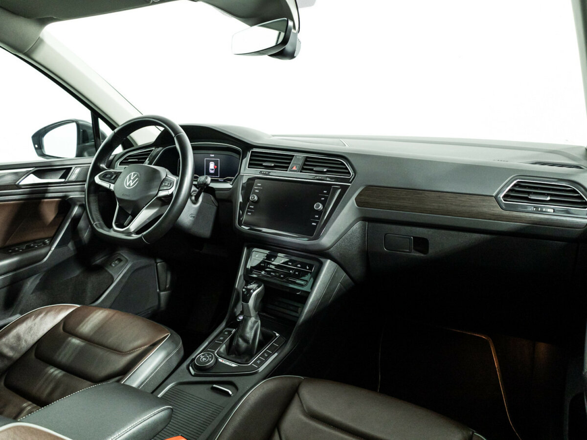Volkswagen Tiguan II Рестайлинг, 2020 - 77 444 км. | Фото №8