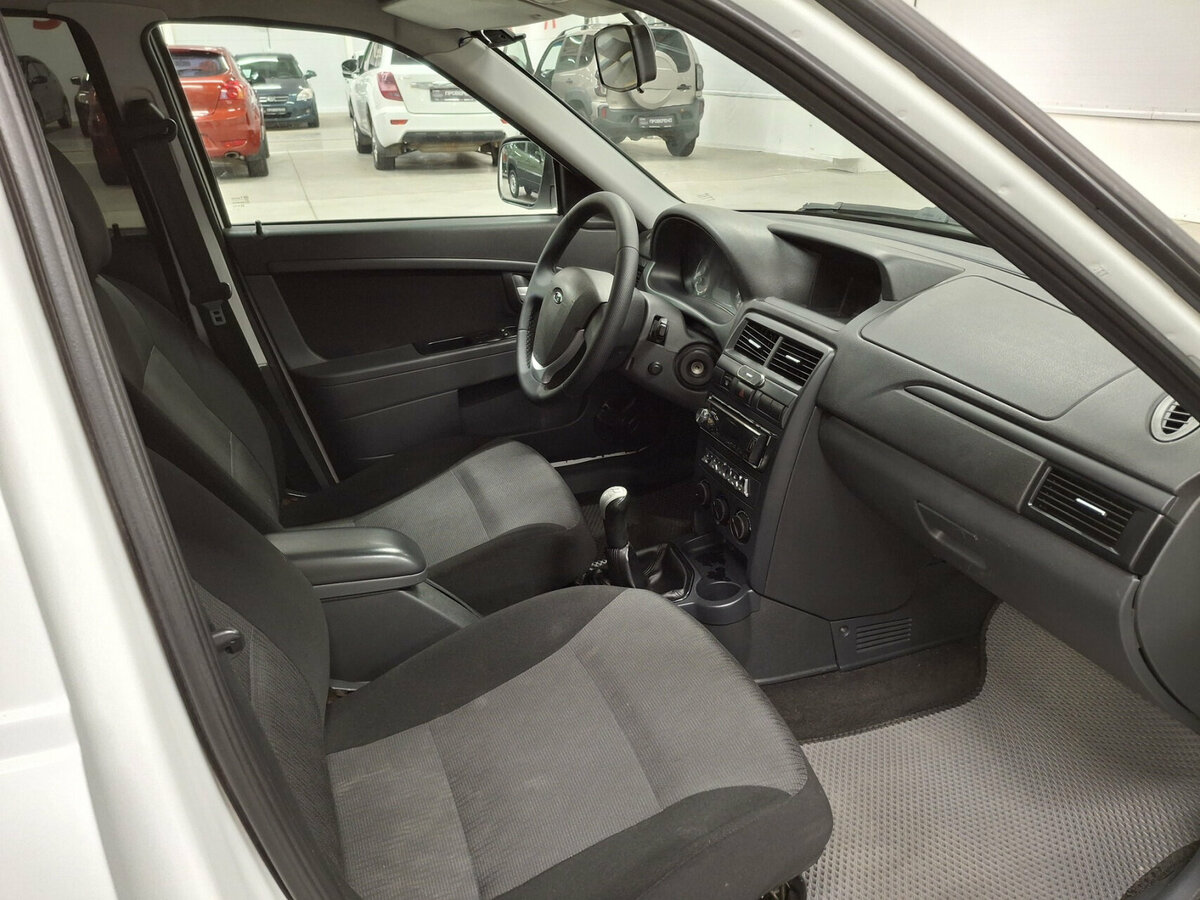 Lada (ВАЗ) Priora I Рестайлинг, 2017 Фото №11